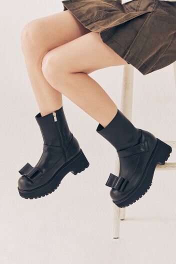 Bizu Ribbon Ankle Boots - Pale Black