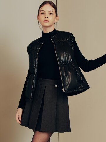 셔링 덕다운 패딩 베스트 / 블랙