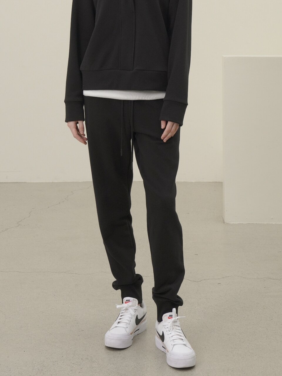 Terry Bending Zogger Pants _Black