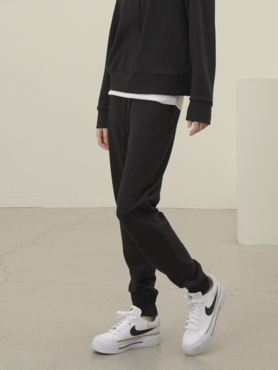 Terry Bending Zogger Pants _Black