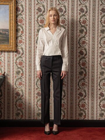 SEMI BOOT CUT BLACK DENIM