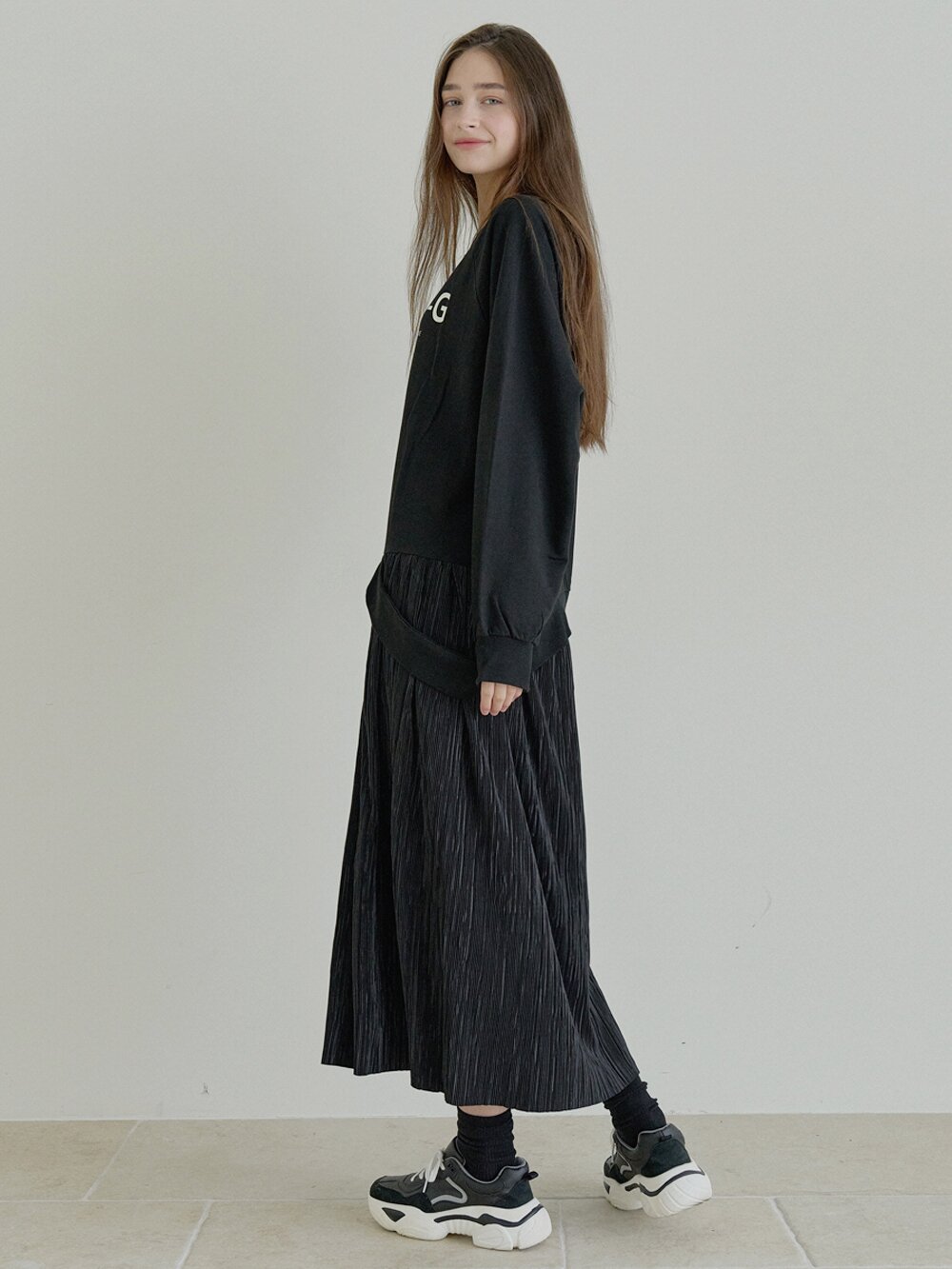 Logo MTM Pleated Mix Dress - BLACK