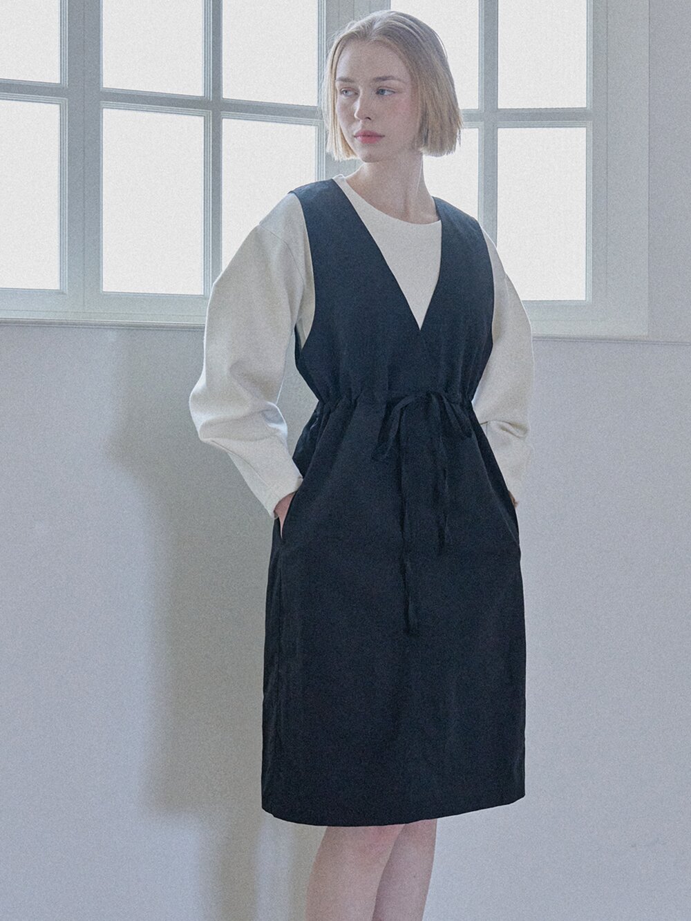 Darts Volume Sleeve Round T-shirt - Ivory