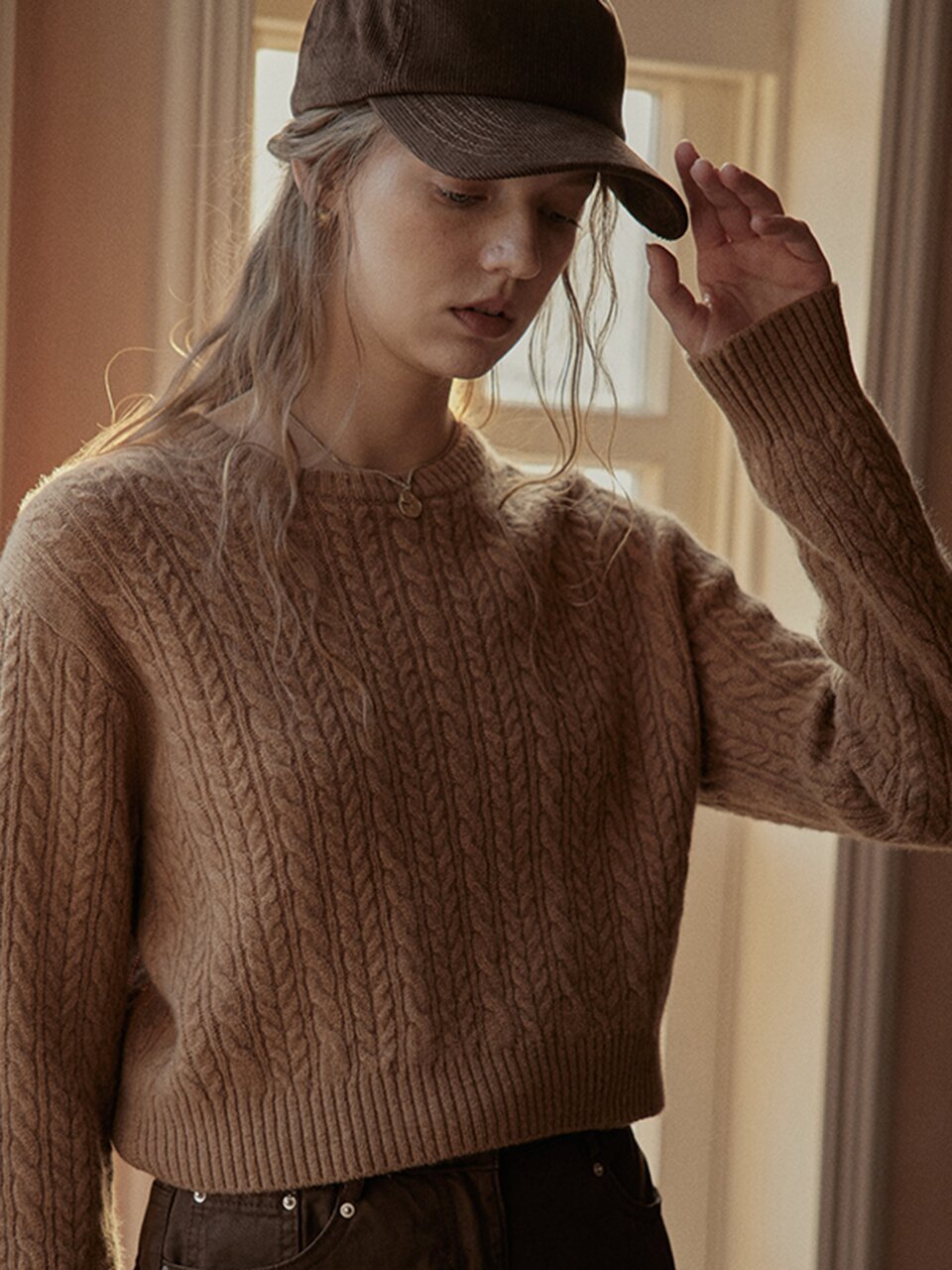 PM_Twist round neck sweater_CAMEL