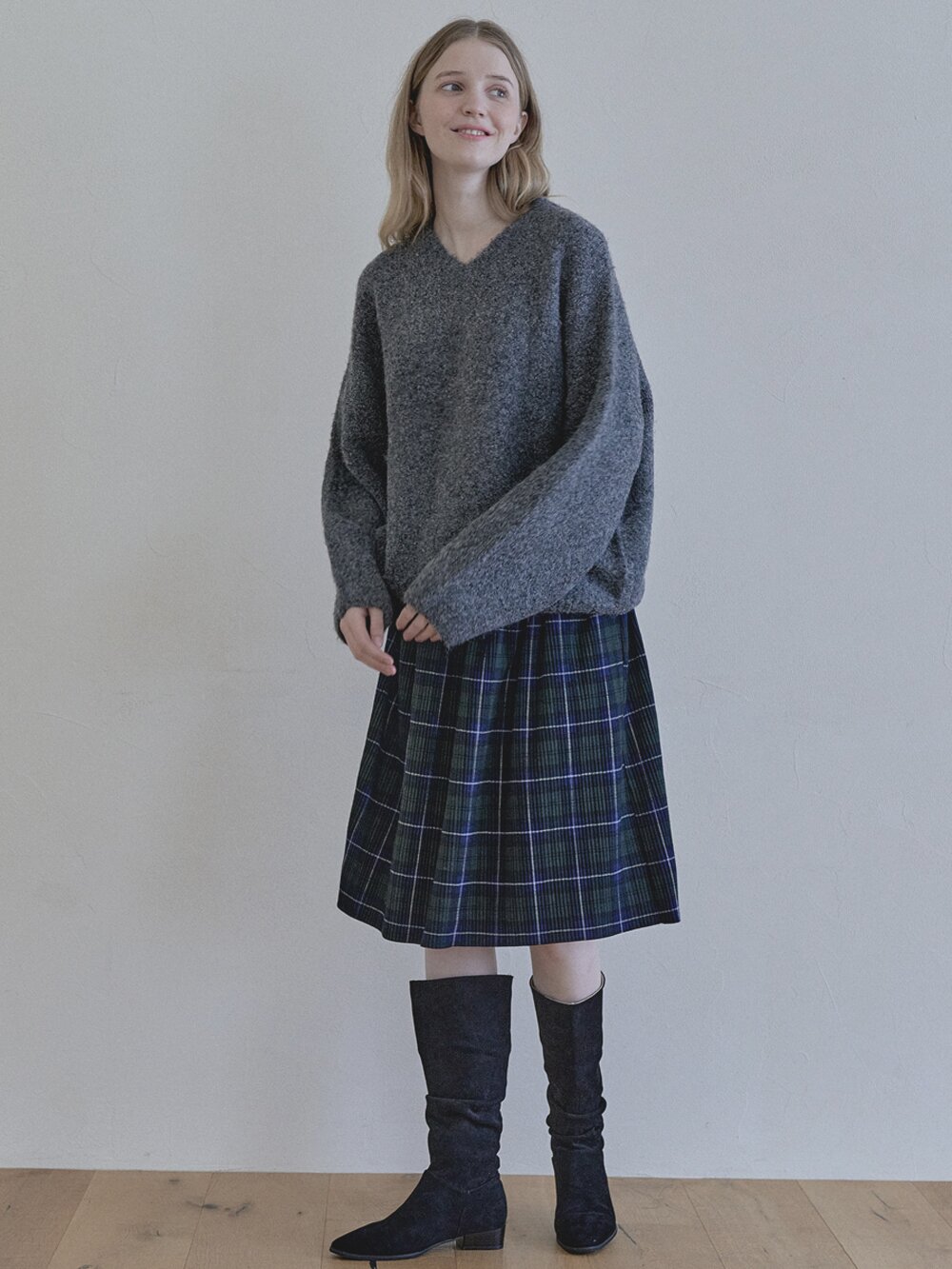 Boucle V-neck Knit Pullover - CHARCOAL