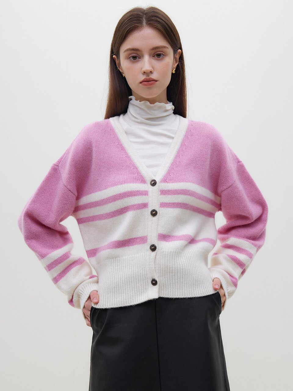 WD_Striped v-neck cardigan_2color