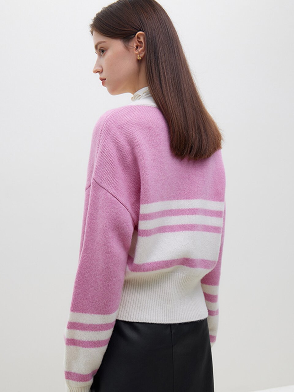 WD_Striped v-neck cardigan_2color