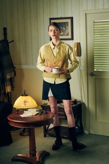 블랙 로우컷 스커트