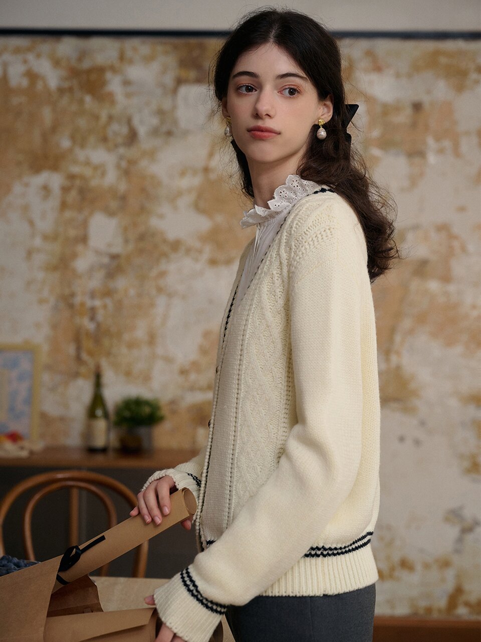 SR_Large V-Neck Cable Cardigan