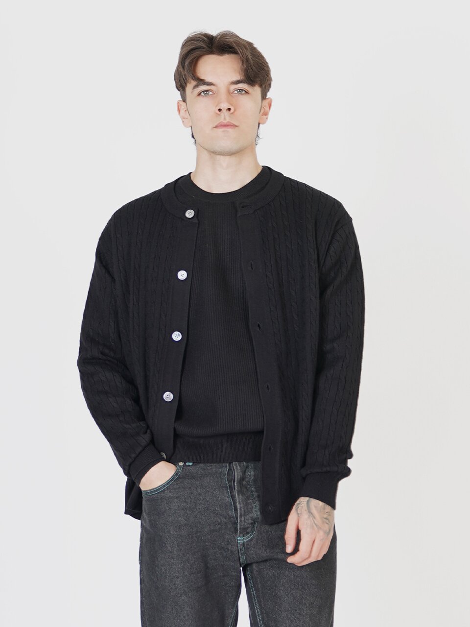 Silket Cable Round-neck Cardigan (Black)