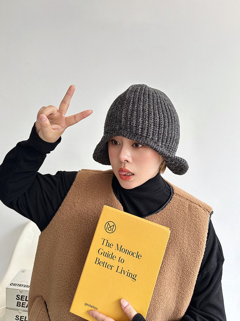 더캡 이어플랩 와이어 니트 비니 그레이