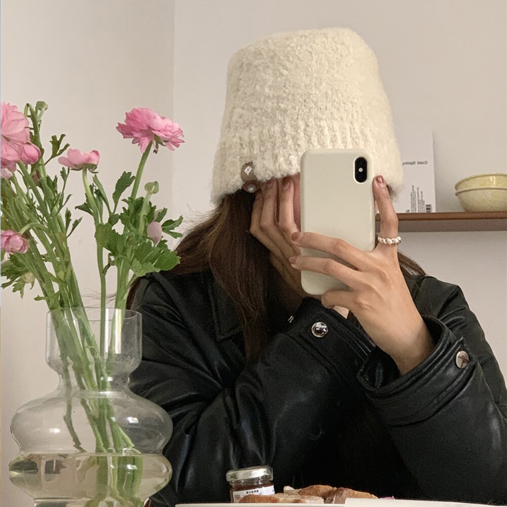 더캡 라벨포인트 부클 버킷햇 화이트