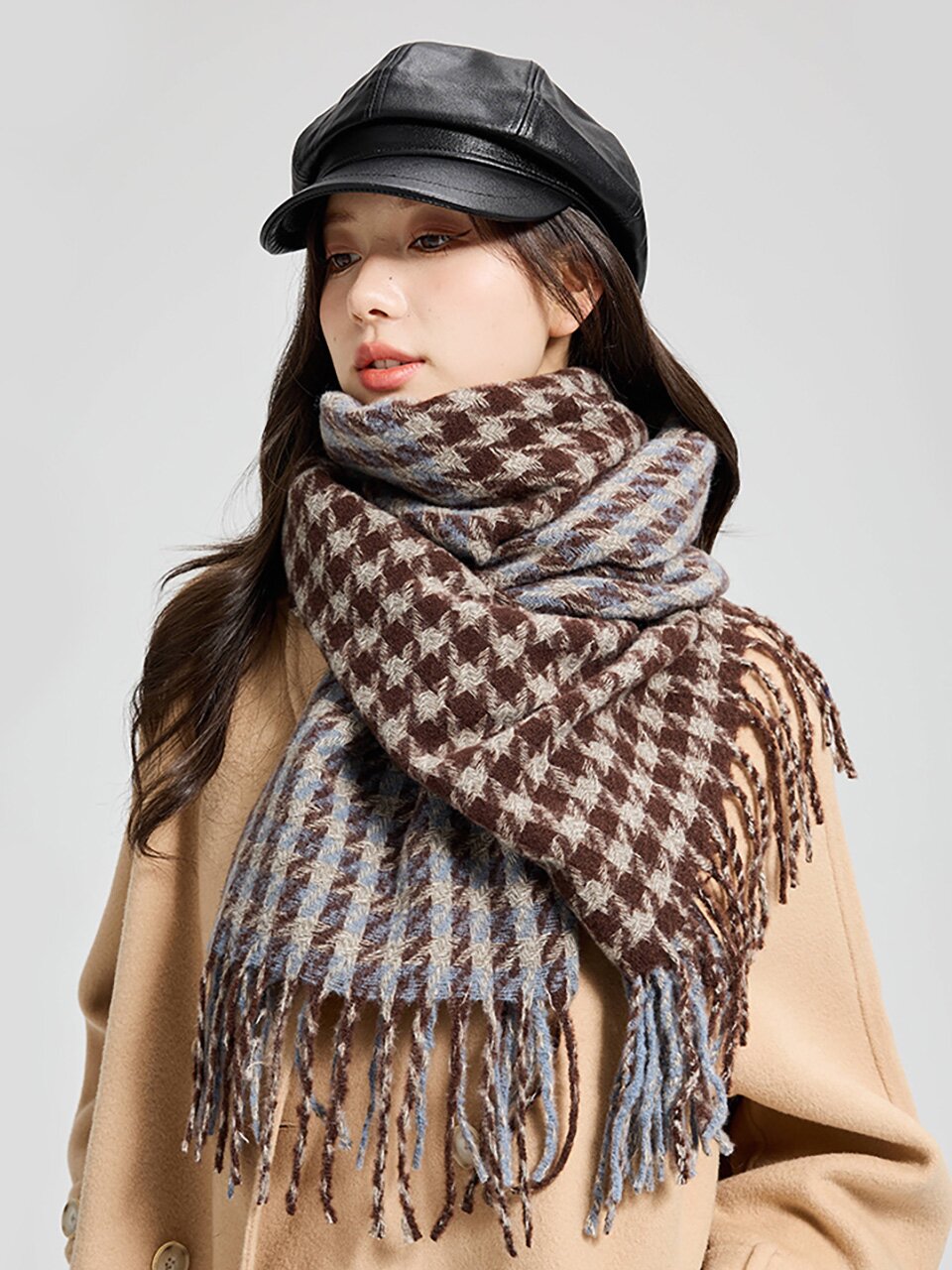 로우 체크 머플러 23FW 브라운