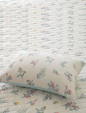 로미오 소프트 세미마이크로  베개커버(50×70CM) 부드러운 감촉의 소재여성스러운 프릴이 포인트인 디자인