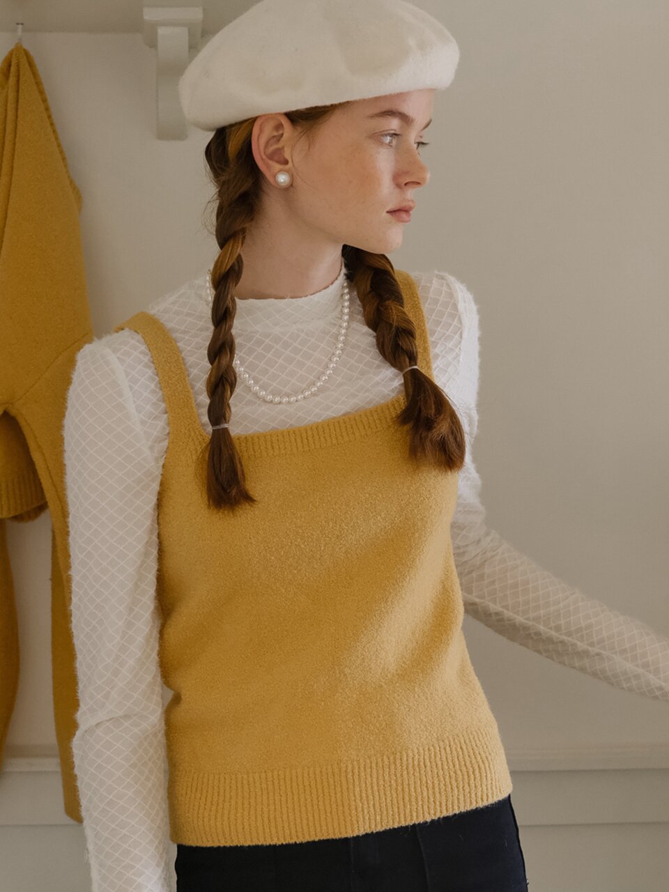 Cest_Knit layered two-piece set_Vest