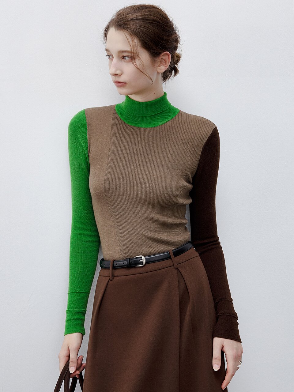 TG_Colour-block turtleneck top_BROWN