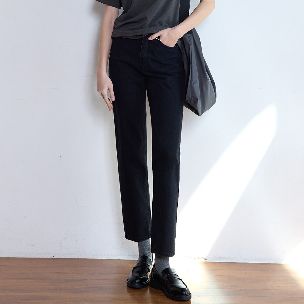 SEMI BOYFIT DENIM PANTS - BLACK