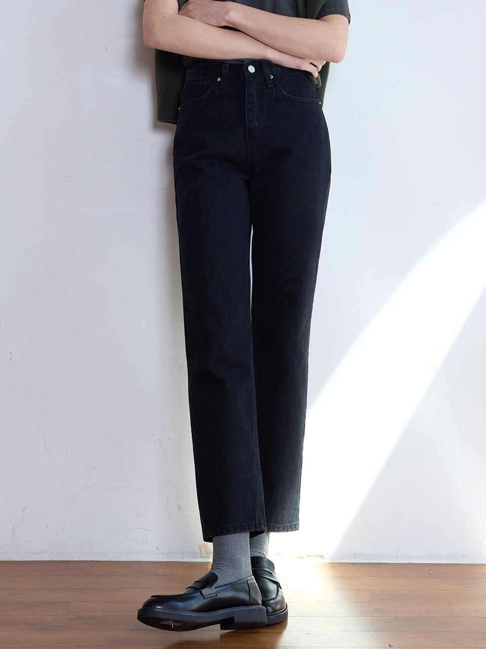 SEMI BOYFIT DENIM PANTS - BLACK