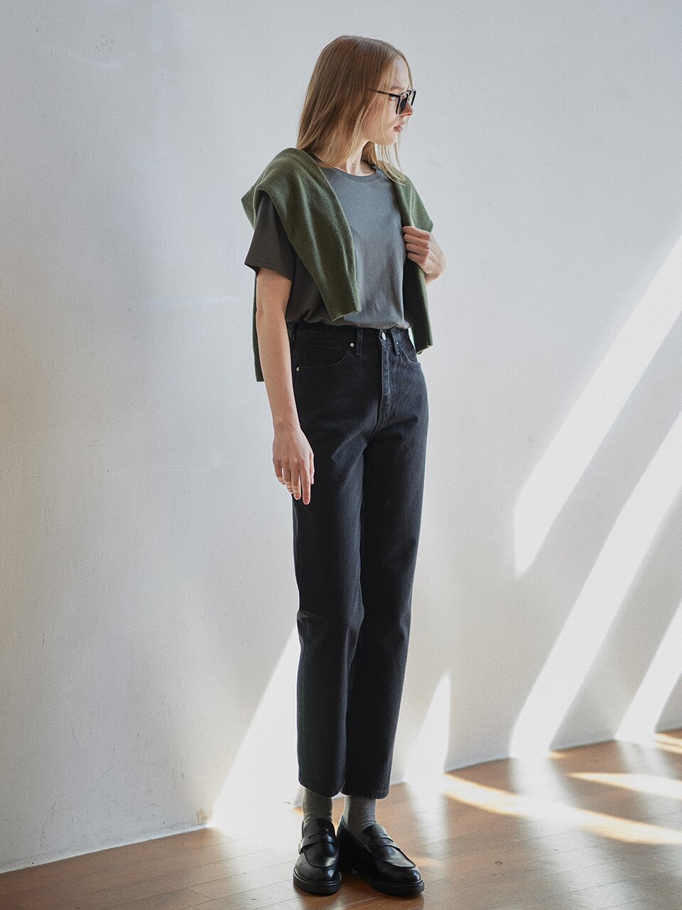 SEMI BOYFIT DENIM PANTS - BLACK