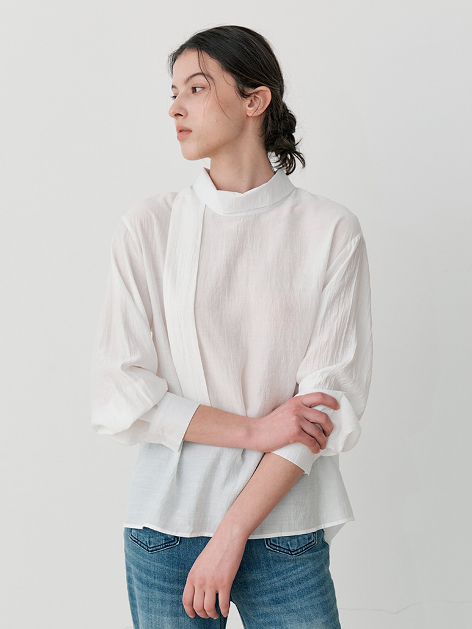 SOFT HALF-NECK BLOUSE_IVROY