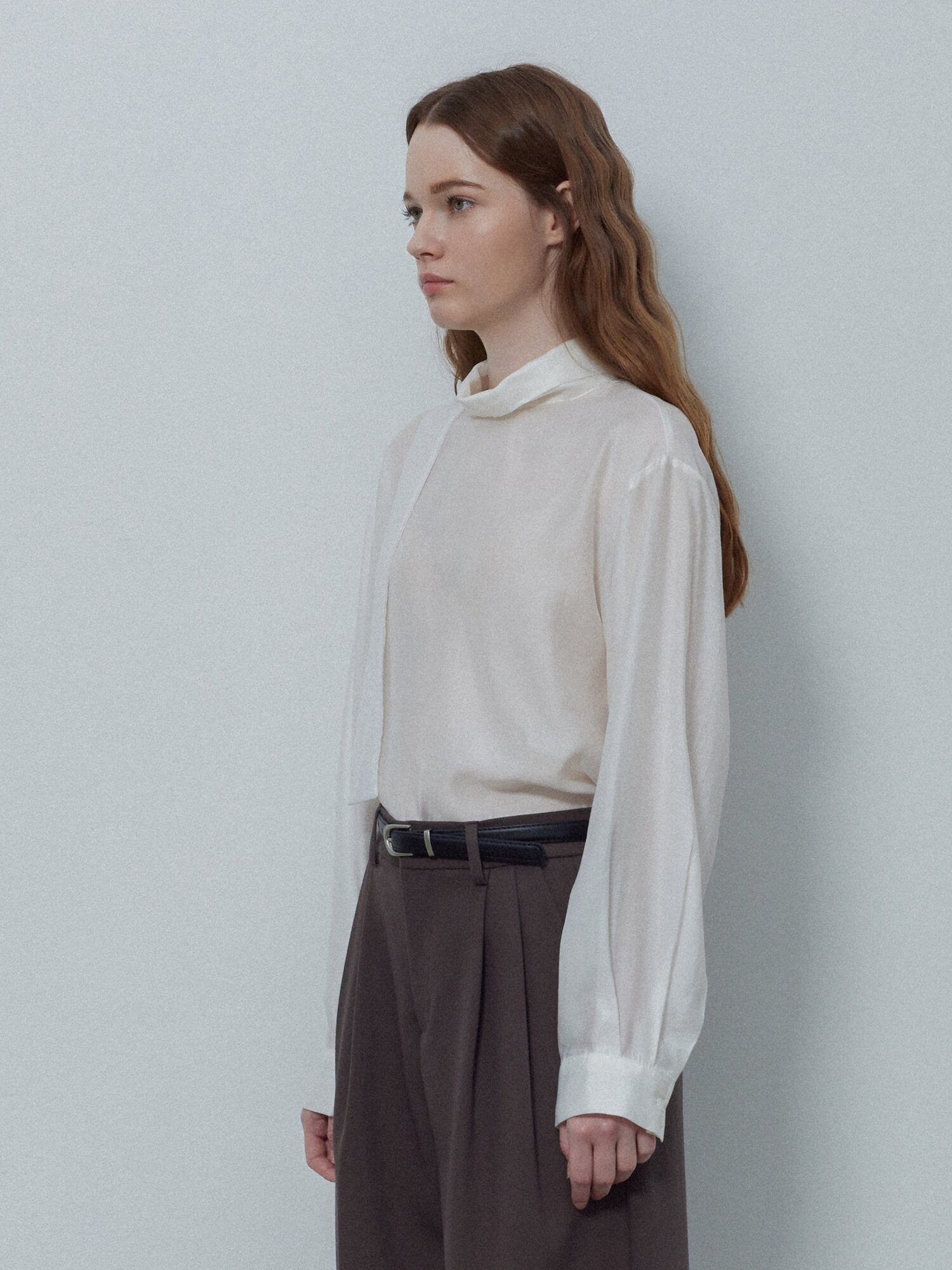 SOFT HALF-NECK BLOUSE_IVROY