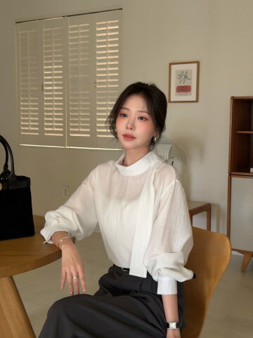 SOFT HALF-NECK BLOUSE_IVROY