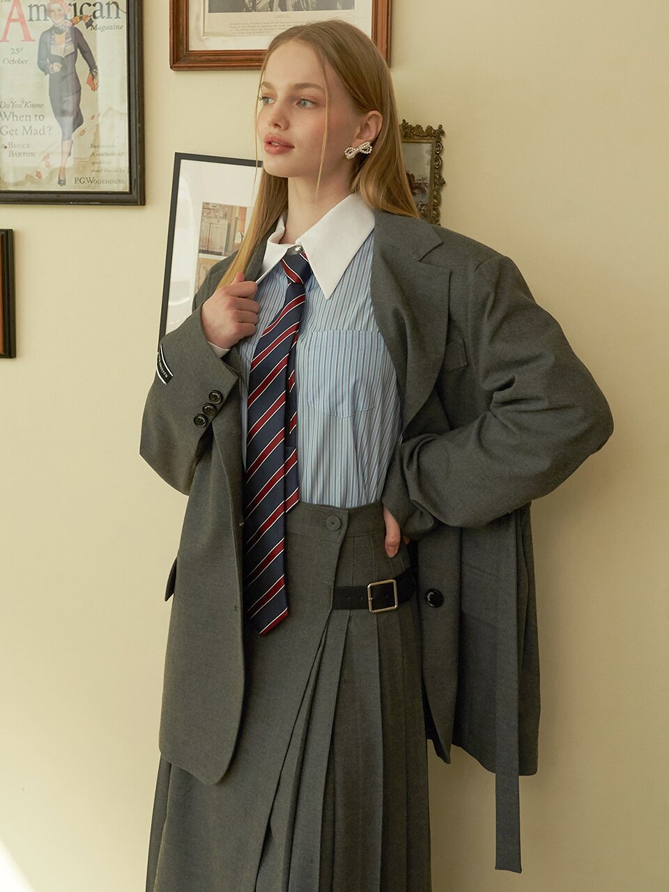[일루스트리스일루전] GREY STRAP JACKET