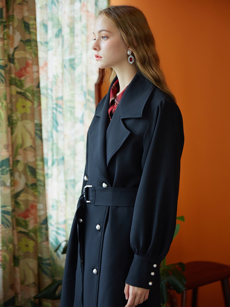 [일루스트리스일루전] BLACK TRENCH COAT