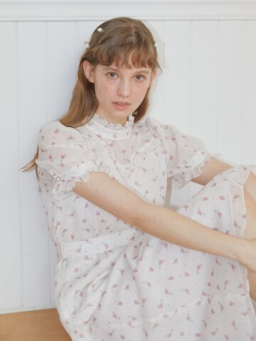 [일루스트리스일루전] IVORY ROSE CHIFFON DRESS