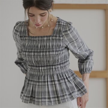 [레이허] Uni Check Smocking Blouse