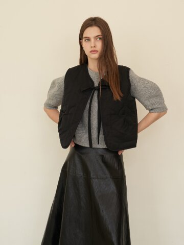 [에프코코로미즈] quilting ribbon vest BK