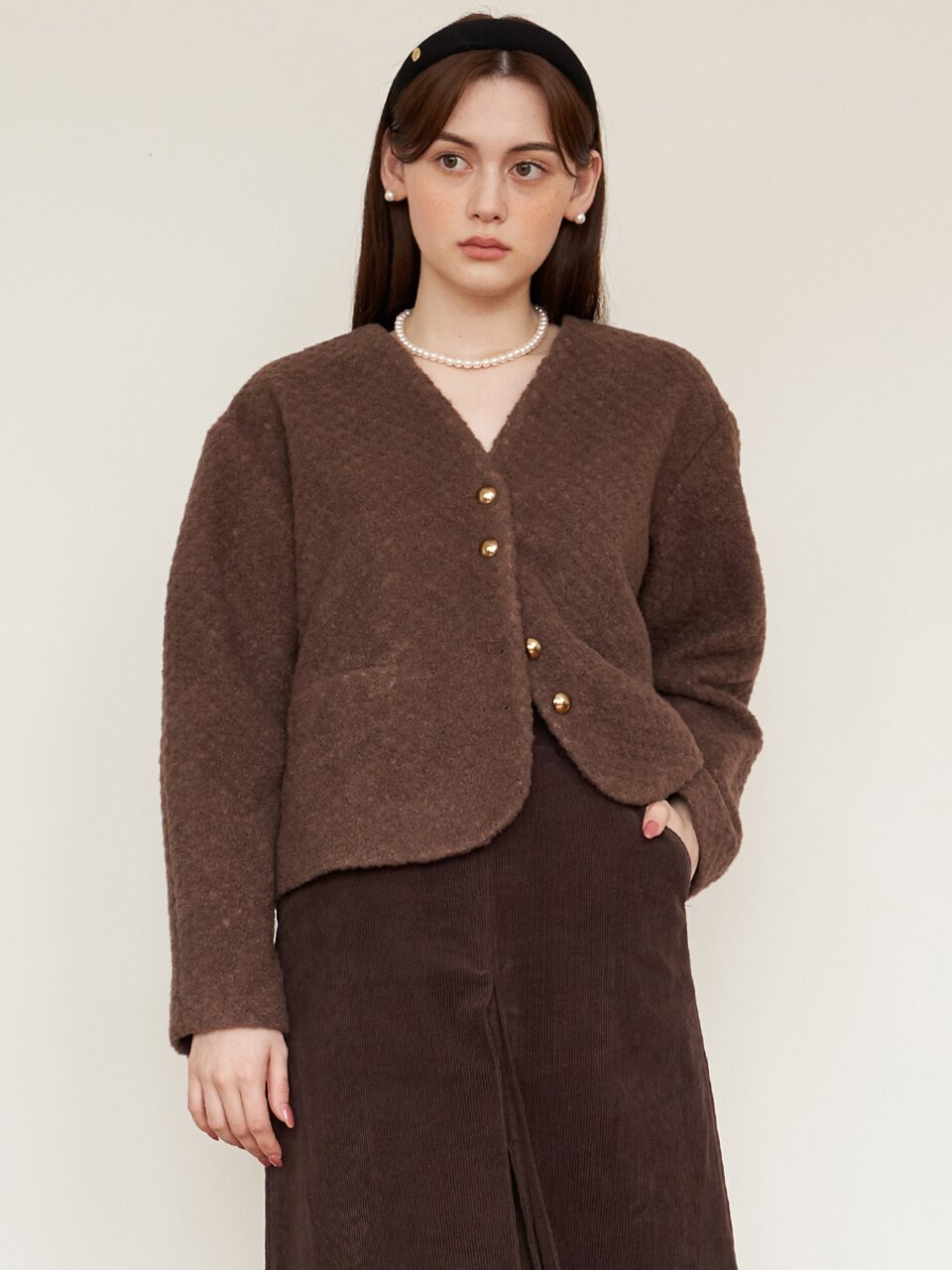 [에프코코로미즈] coco v neck boucle cardigan CB