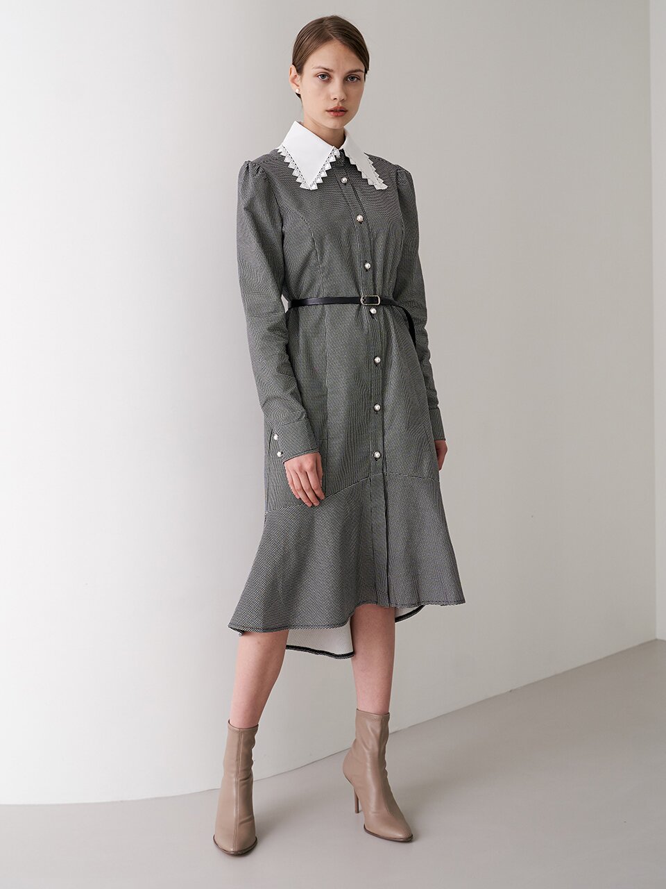 [와이제이] GREY PIN CHECK ONE PIECE