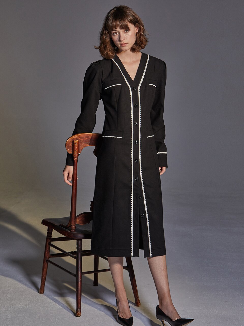 [와이제이] TESS BLACK COAT ONE PIECE