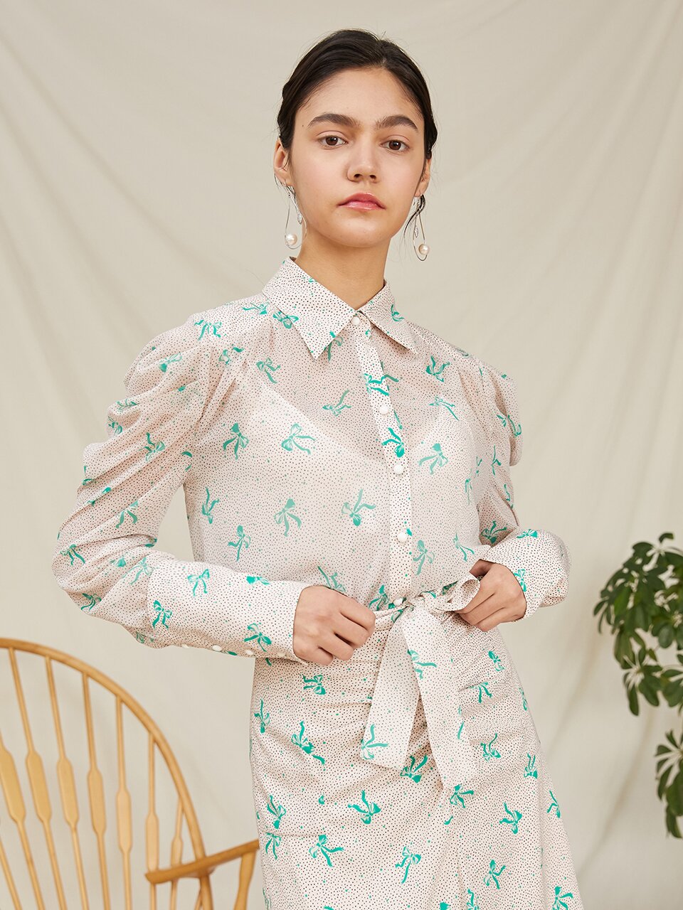 [와이제이] FIANCE RIBBON BLOUSE_PEACH