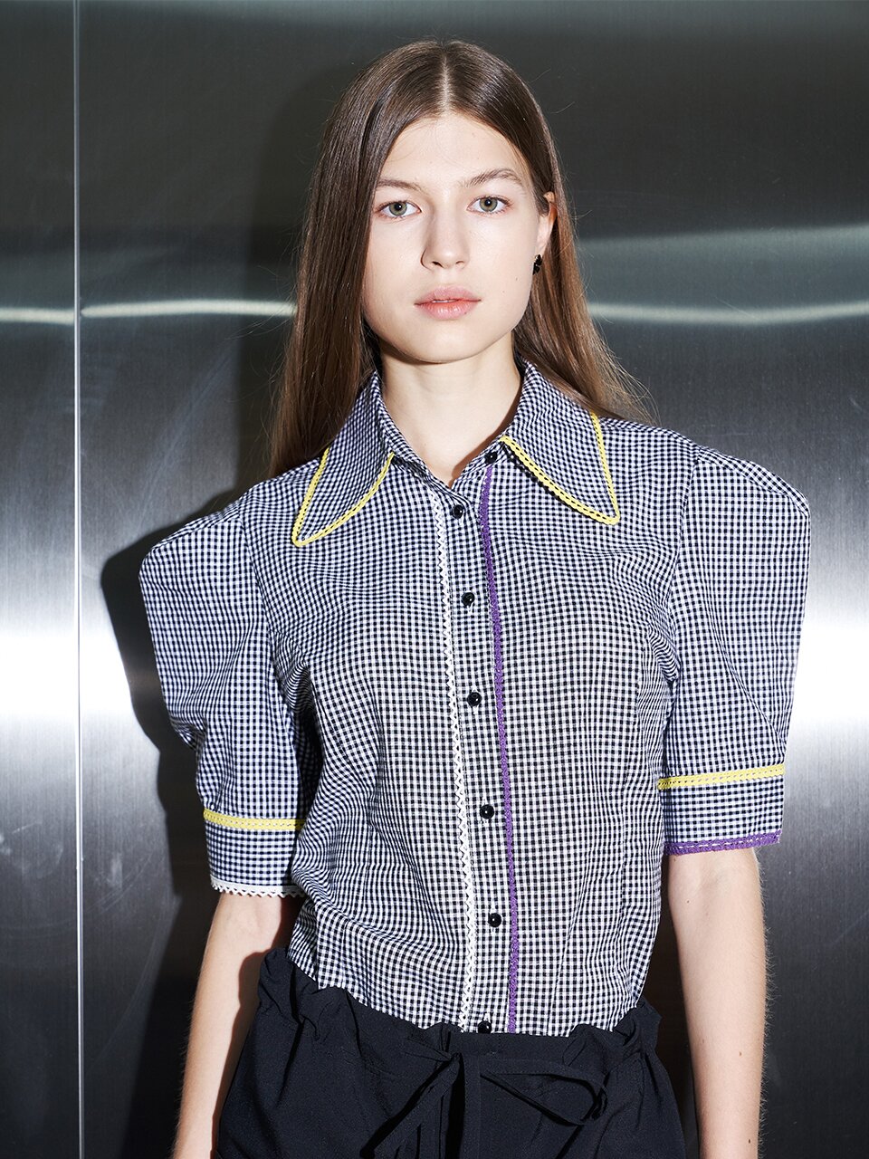 [와이제이] MACARON SMALL CHECK BLOUSE