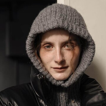 어클렛 미디엄 웨이트 니트 숏 바라클라바 그레이