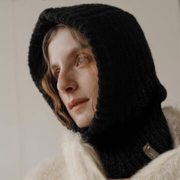 어클렛 미디엄 웨이트 니트 숏 바라클라바 블랙