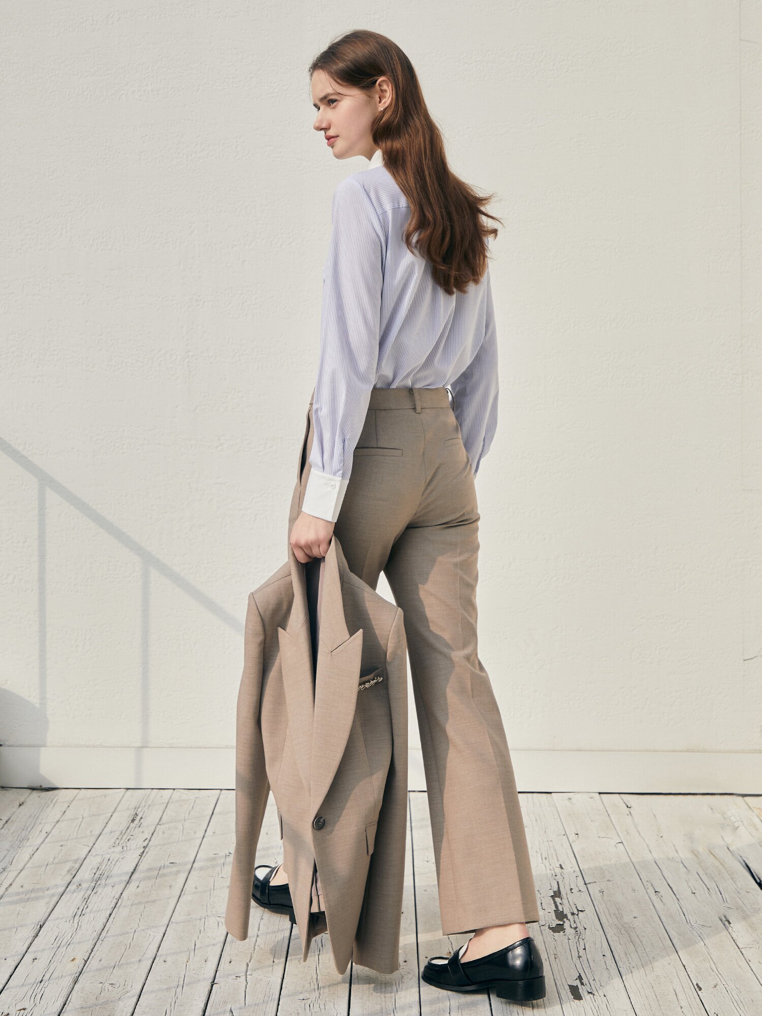 포멀 슬림 부츠컷 팬츠 (DARK BEIGE)