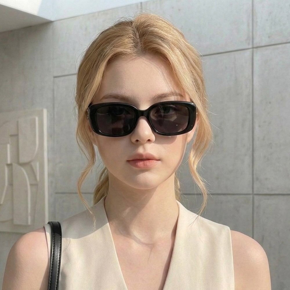 아델린 오벌형 아시안핏 블랙 뿔테 선글라스 UV400