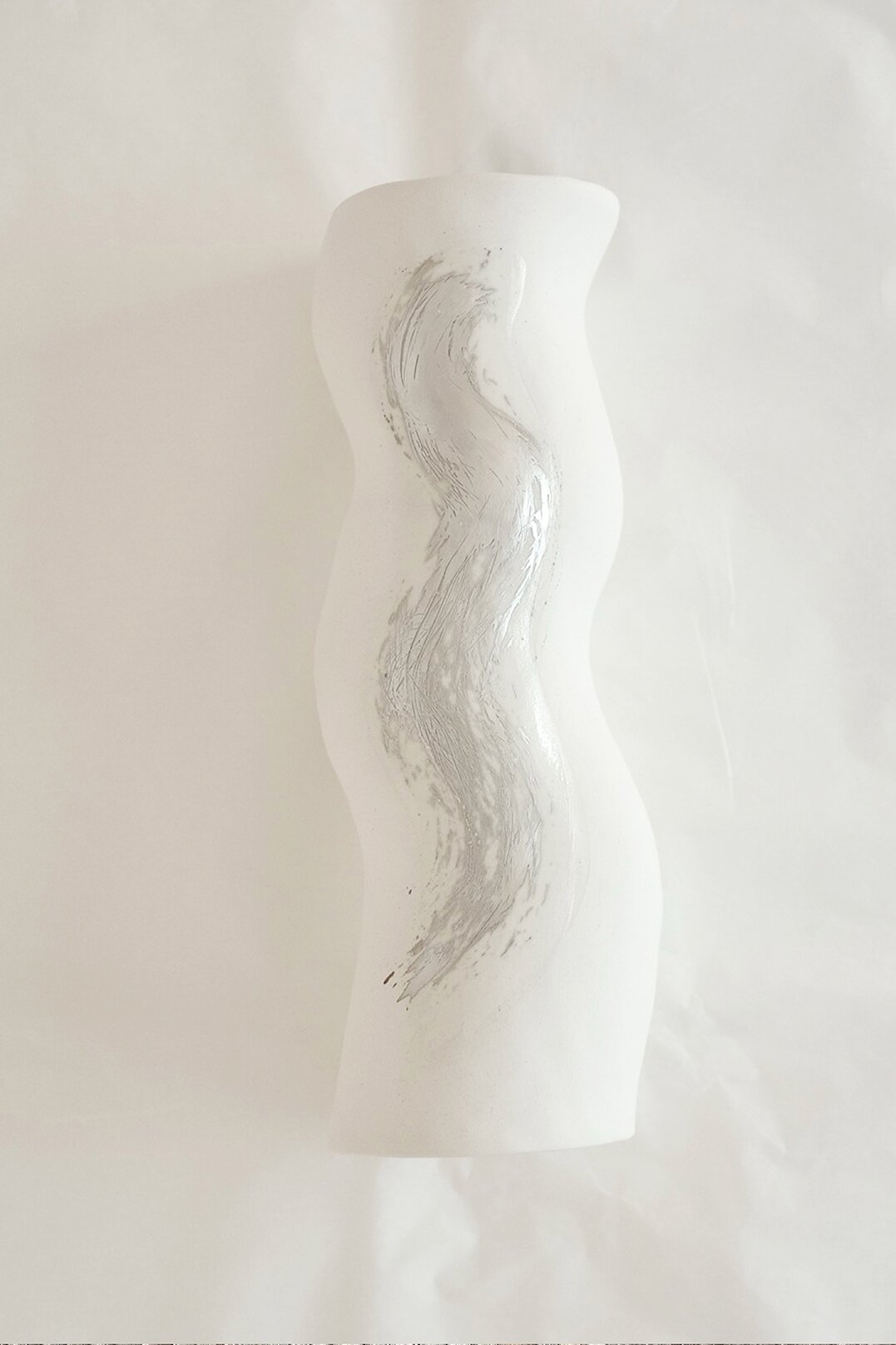 Wavy vase