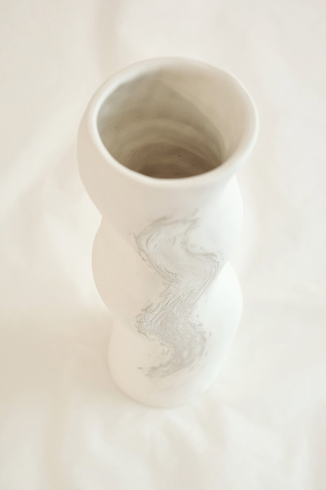 Wavy vase