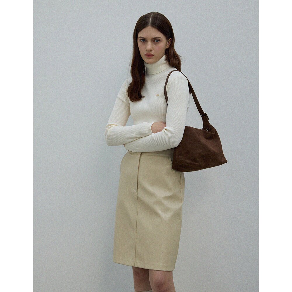 MODERN RIBBED SLIMMING PULLOVER - IVORY