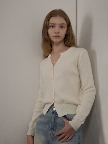 [카미노] SLIT RIBBED KNIT CARDIGAN IVORY