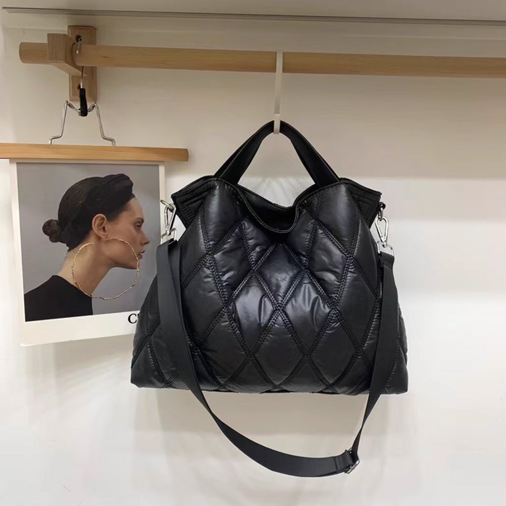 상드니 가벼운 패딩 퀼팅 누빔 호보백 여자 버킷백