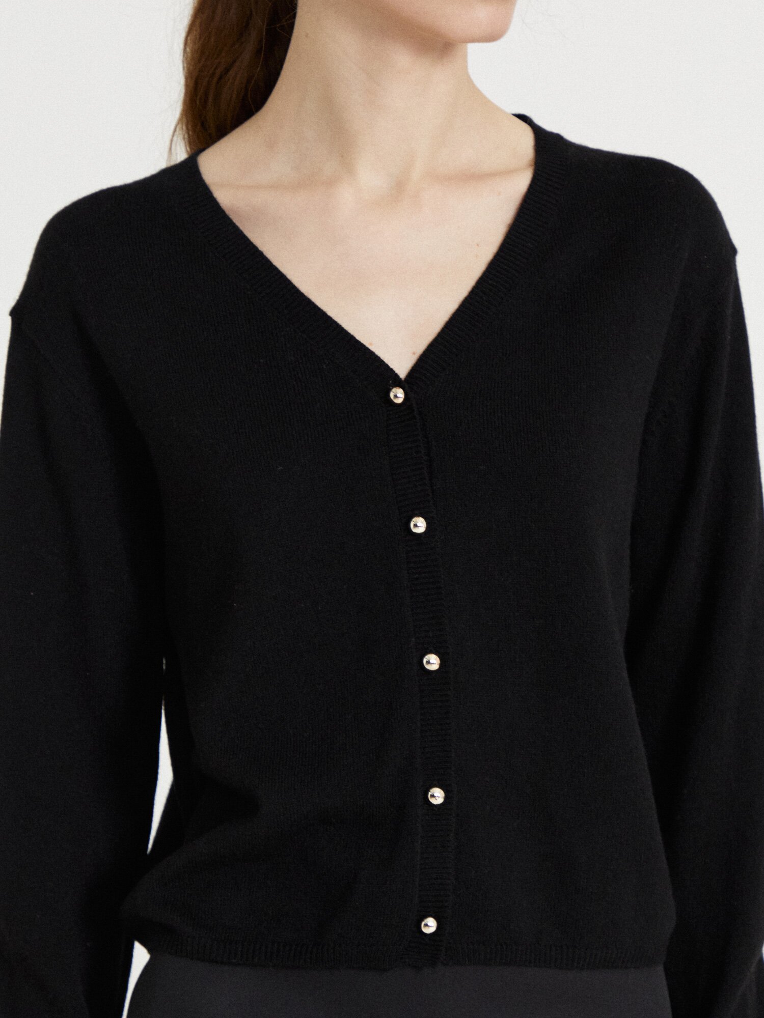 울 브이넥 크롭 가디건 (BLACK)