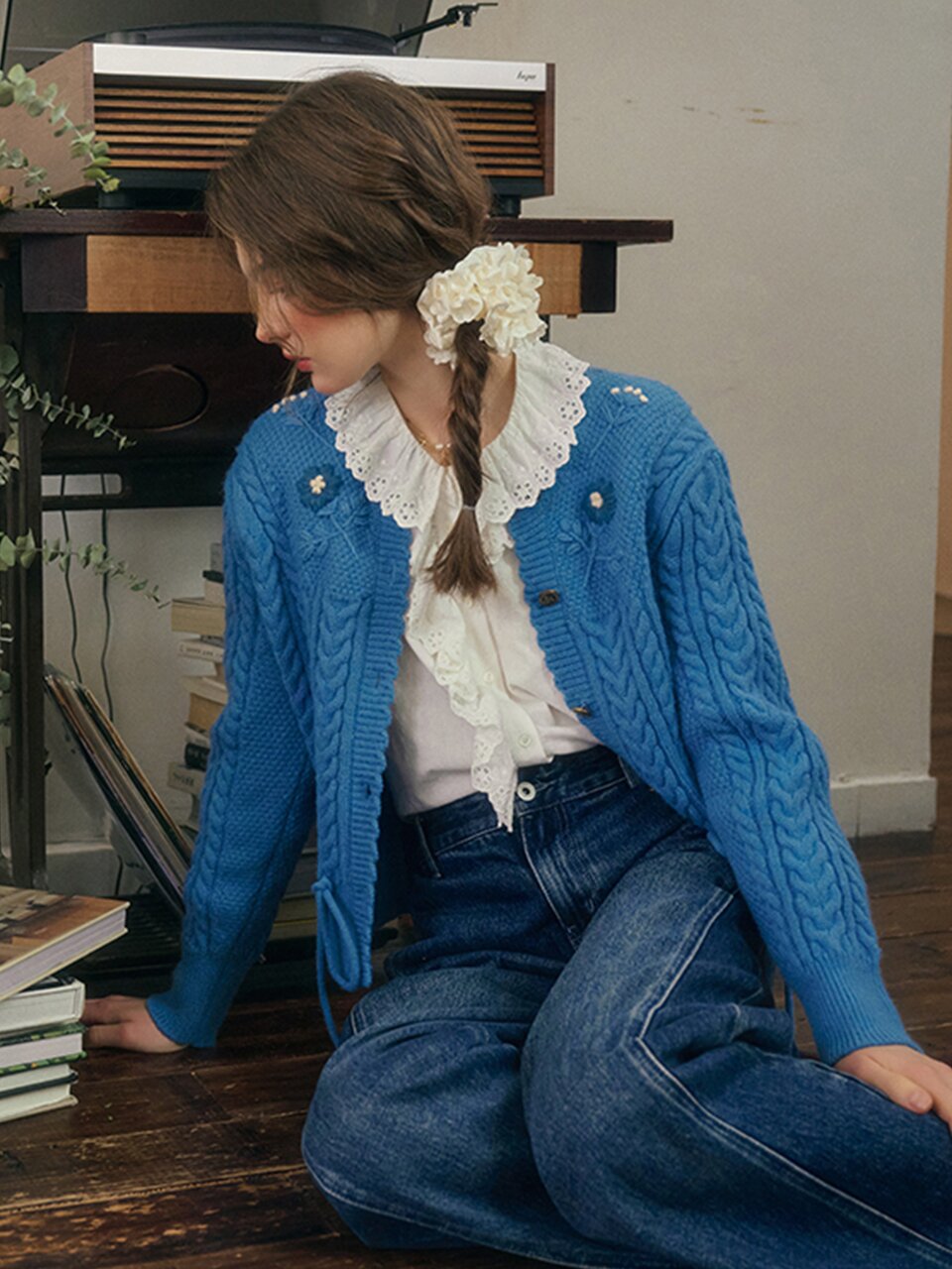 SR_Hand-hooked flower cardigan_2color