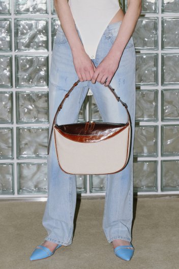 Berlin Caramel (Two-tone Canvas)