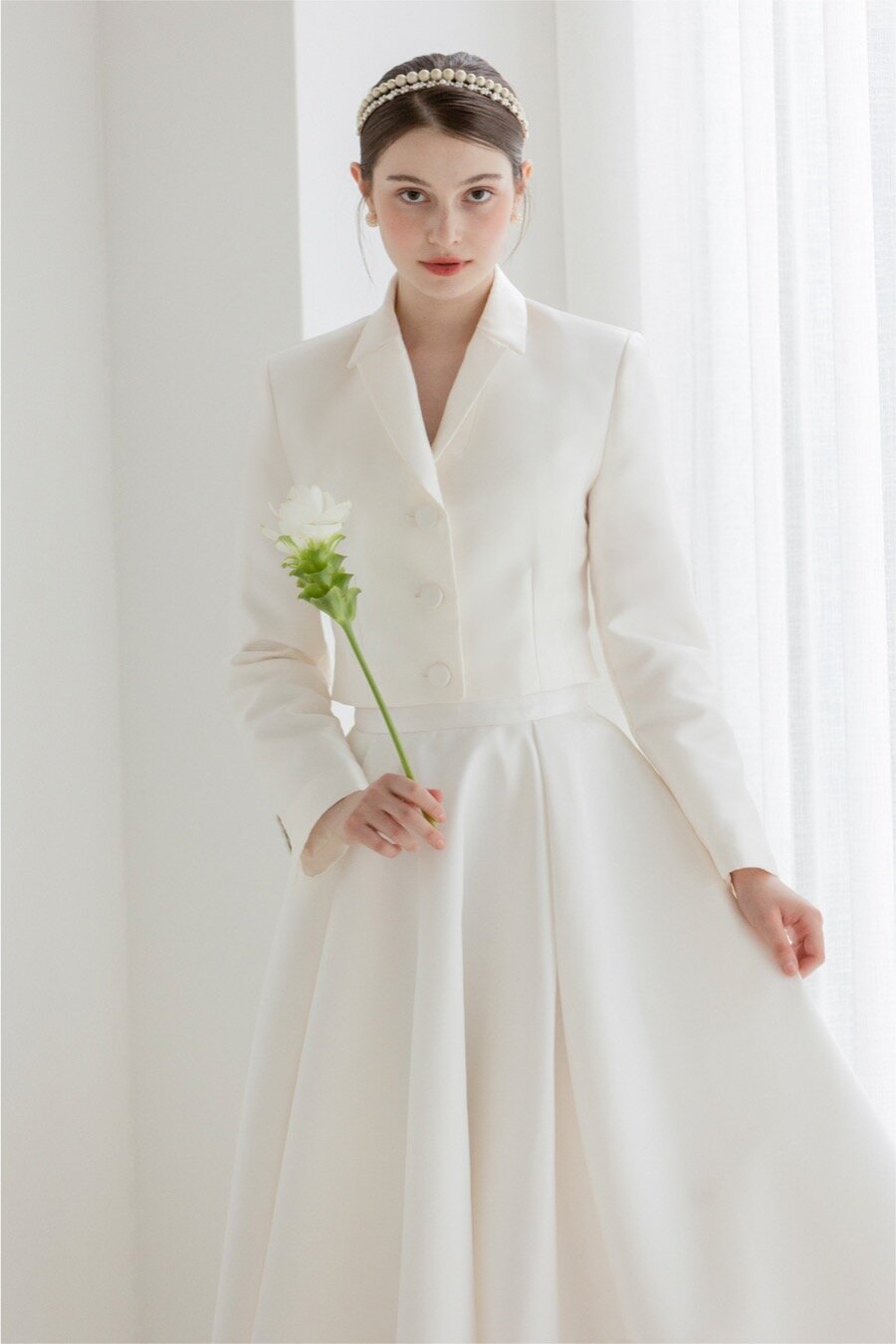 Mikado Crop Jacket [IVORY]