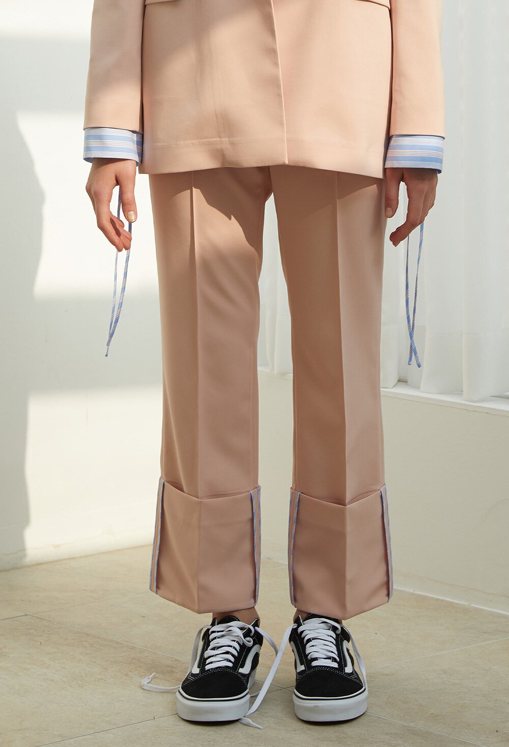 ROLL-UP DETAIL PANTS I PINK